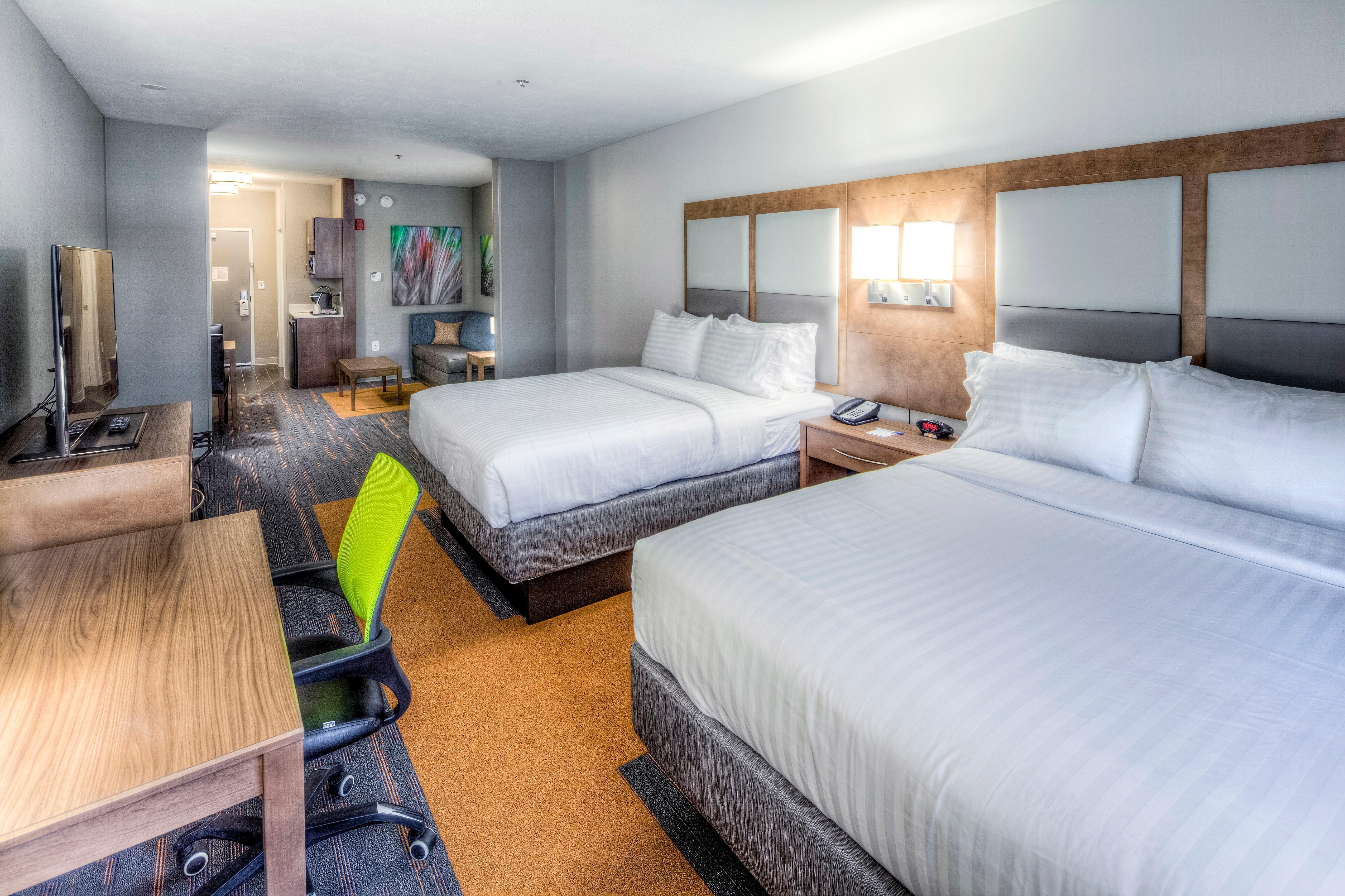 Holiday Inn Express & Suites Cleveland/Westlake By Ihg Exterior foto